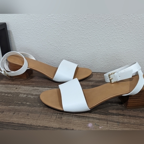 J crew white strappy ankle sandals with block heel size 9.5 - Picture 4 of 5